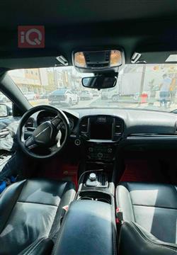 کرایسلەر 300